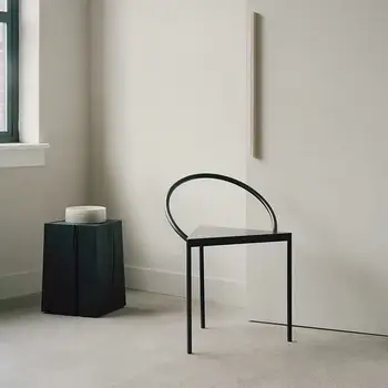 האוכל כיסא איטלקי מינימליסטי יצירתי נורדי משולש מקורה Art B & B דגם מעצב ריהוט חדר ריהוט חדר האוכל